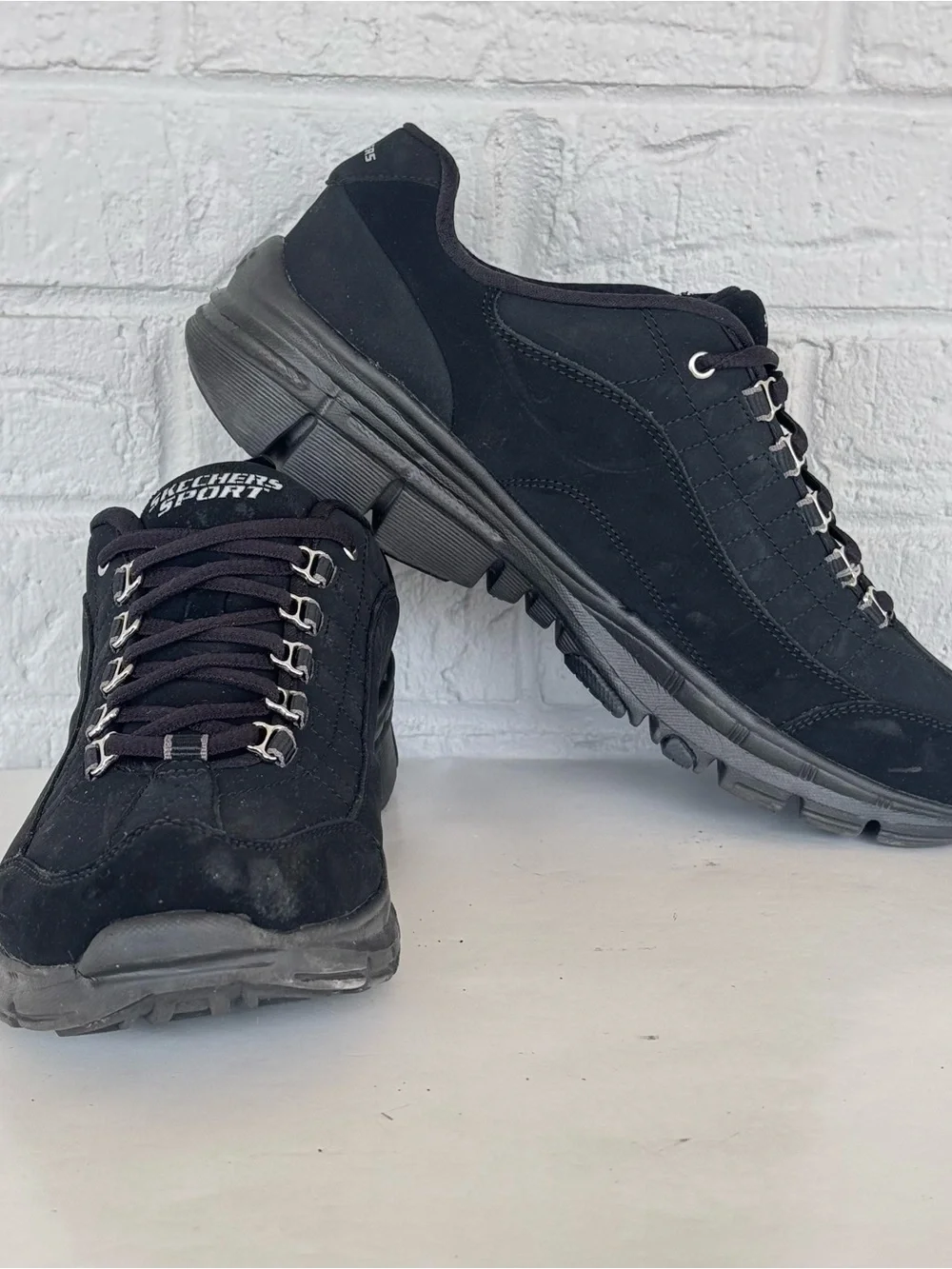 Skechers ✨black synergy